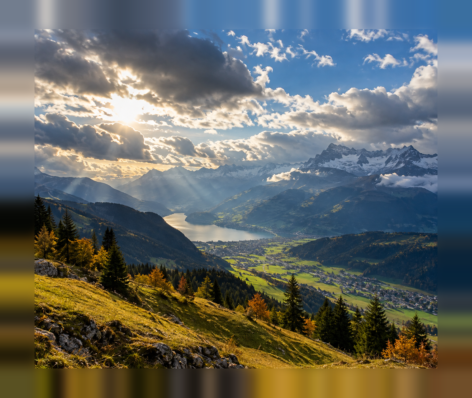 Österreichische Alpenlandschaft im Herbst mit wechselnder Bewölkung