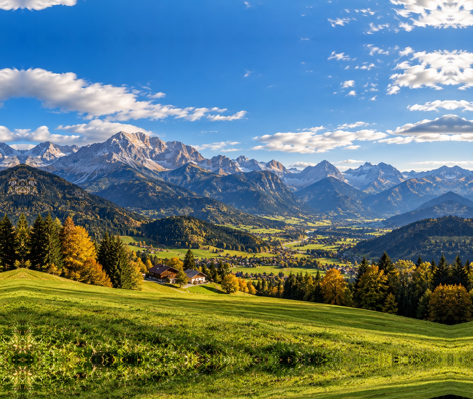 Symbolbild einer österreichischen Alpenlandschaft im Frühherbst mit sonnigen Abschnitten